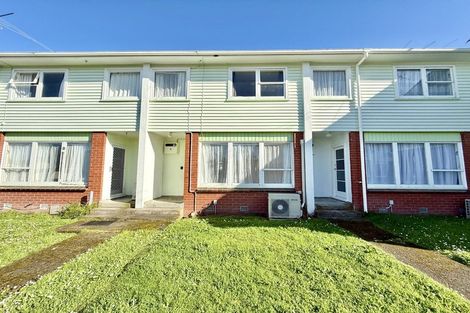Photo of property in Oberon Flats, 48a Merton Street, Trentham, Upper Hutt, 5018
