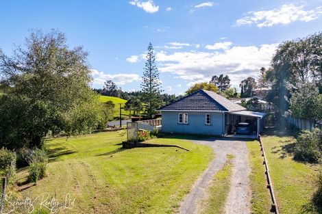 Photo of property in 15 Ash Grove, Maungaturoto, 0520