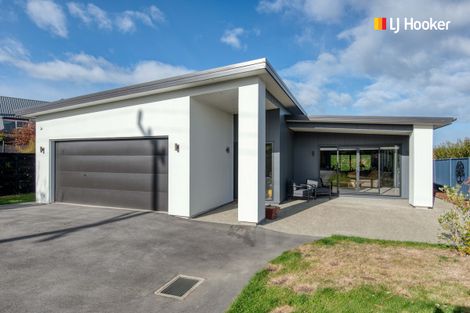 Photo of property in 13 Huntly Road, Outram, 9019