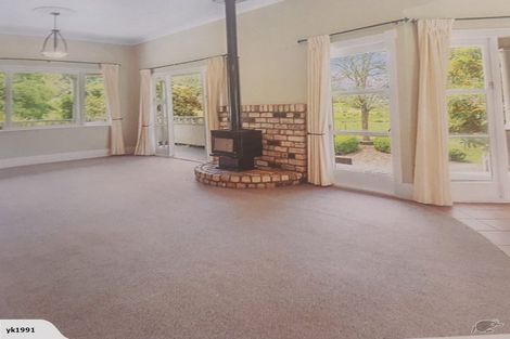 Photo of property in 402 State Highway 2, Mangatawhiri, Pokeno, 2471