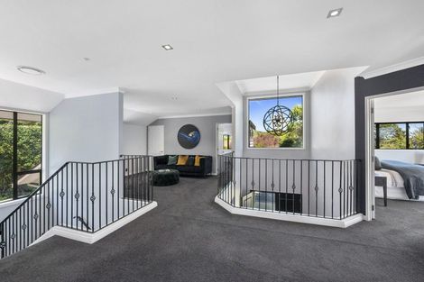 Photo of property in 12a Wainoni Heights, Greenhithe, Auckland, 0632