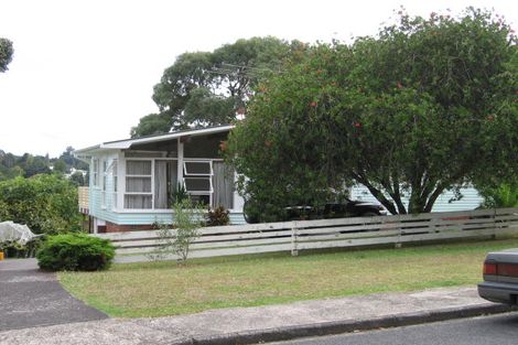 Photo of property in 79 Avonleigh Road, Green Bay, Auckland, 0604