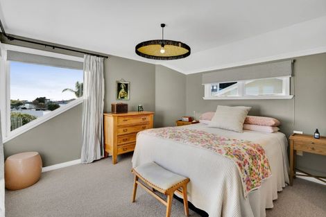 Photo of property in 89 Pendarves Street, New Plymouth, 4310
