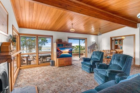 Photo of property in 11 Cheviot Street, Mangawhai Heads, Mangawhai, 0505