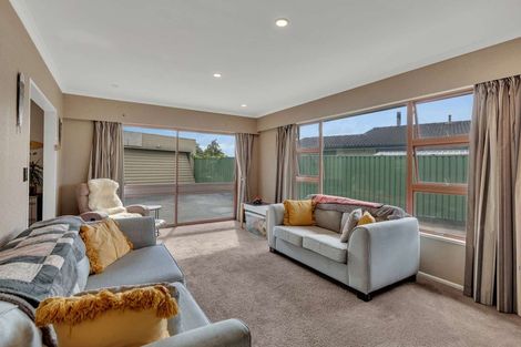 Photo of property in 34 John F Kennedy Drive, Milson, Palmerston North, 4414
