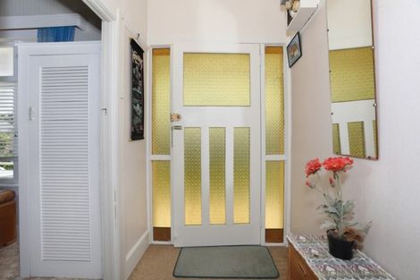 Photo of property in 15 Cuba Street, Marton, 4710