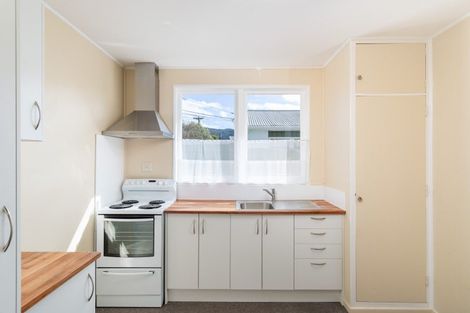 Photo of property in 15 Mangaroa Hill Road, Maoribank, Upper Hutt, 5018