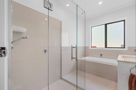 Photo of property in 5 Fern Lane, Whalers Gate, New Plymouth, 4310