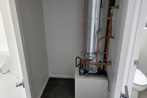 Photo of property in 17 Tokai Place, Glen Eden, 0602