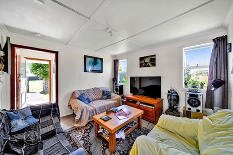 Photo of property in 62 Riemenschneider Street, Manaia, 4612