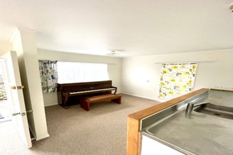 Photo of property in 2 Macalister Place, Miramar, Wellington, 6022