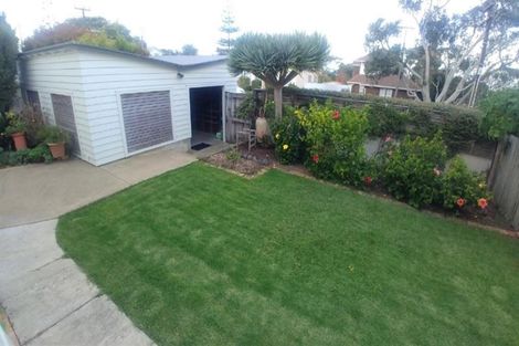 Photo of property in 2 Bruce Street, Northcote Point, Auckland, 0627