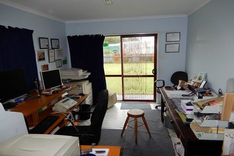 Photo of property in 5 Julian Street, Eltham, 4322