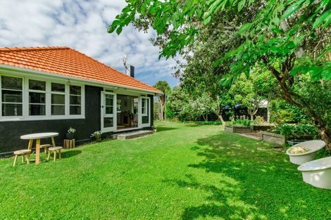 Photo of property in 59 Te Moana Road, Waikanae Beach, Waikanae, 5036