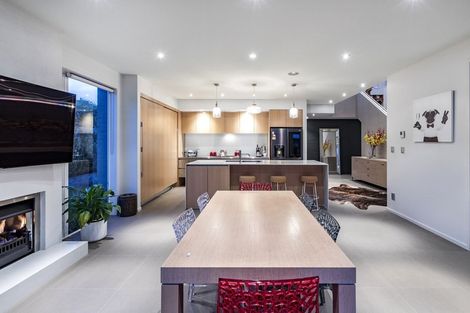 Photo of property in 19a Montgomery Avenue, Rothesay Bay, Auckland, 0630