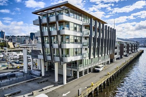 Photo of property in Clyde Quay Wharf, 1a/8 Clyde Quay Wharf, Te Aro, Wellington, 6011