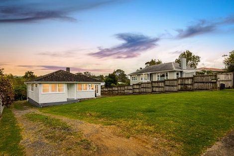 Photo of property in 24 Gill Avenue, Te Atatu Peninsula, Auckland, 0610