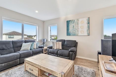 Photo of property in 27 Lusitano Drive, Karaka, Papakura, 2113