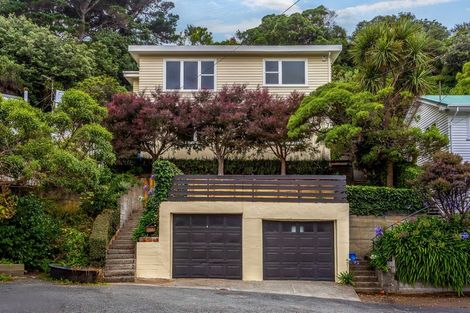 Photo of property in 107 Houghton Bay Road, Houghton Bay, Wellington, 6023