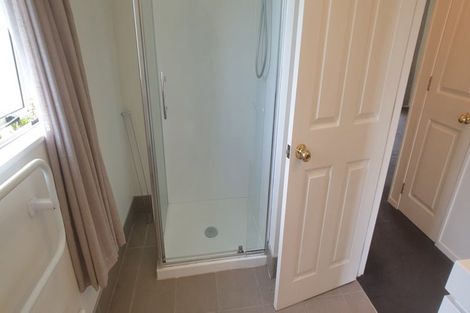 Photo of property in 37 Chatsworth Crescent, Pakuranga Heights, Auckland, 2010