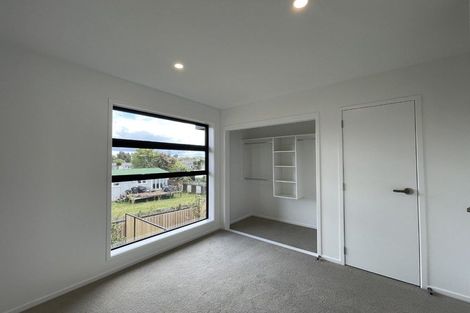 Photo of property in 8 Rauemi Way, Te Atatu South, Auckland, 0610
