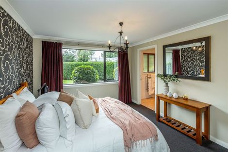 Photo of property in 11 Ashcroft Place, Burnside, Christchurch, 8053