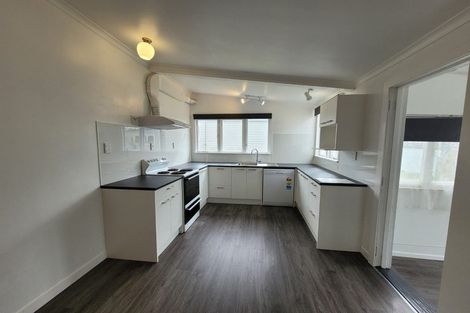 Photo of property in 6 Julian Street, Eltham, 4322