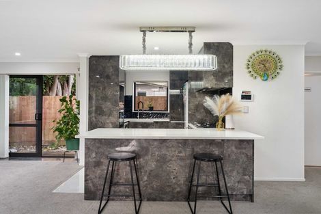 Photo of property in 14b Evans Road, Weymouth, Auckland, 2103