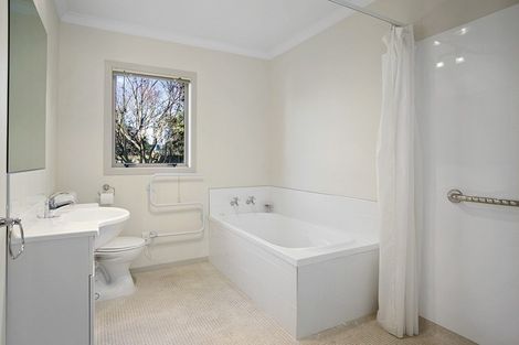 Photo of property in 27c Hamilton Road, Cambridge, 3434