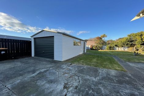 Photo of property in 11 Milverton Avenue, Hokowhitu, Palmerston North, 4410