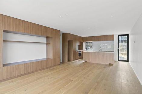 Photo of property in 75 Melbourne Road, Island Bay, Wellington, 6023