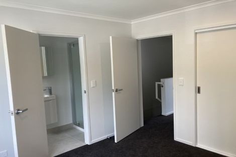 Photo of property in 2/14 Ruakiwi Road, Hamilton Lake, Hamilton, 3204