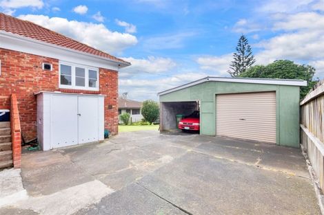 Photo of property in 1614 Great North Road, Waterview, Auckland, 1026
