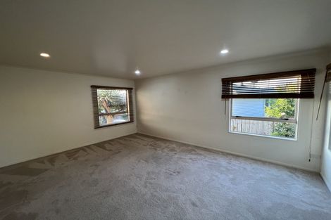 Photo of property in 2/50 Bond Crescent, Forrest Hill, Auckland, 0620