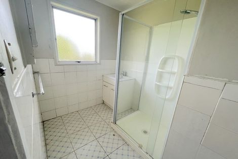 Photo of property in 2/50 Sikkim Crescent, Clover Park, Auckland, 2019