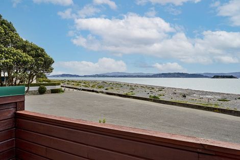Photo of property in 259 Marine Parade, Eastbourne, Lower Hutt, 5013