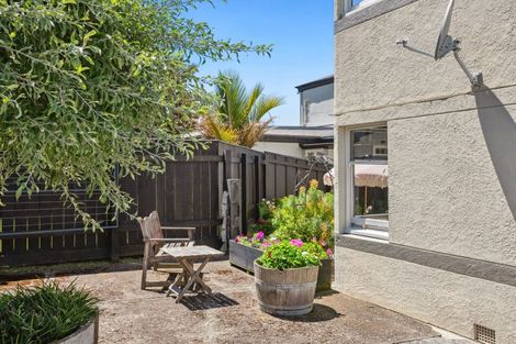 Photo of property in 11a Stowe Hill, Thorndon, Wellington, 6011