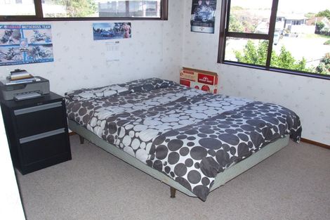 Photo of property in 2 Kempton Place, Richmond Heights, Taupo, 3330