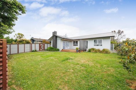 Photo of property in 127 Apollo Parade, Milson, Palmerston North, 4414