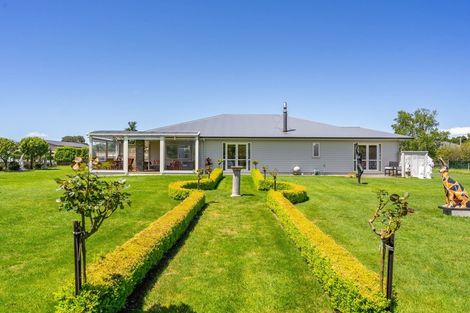 Photo of property in 8 Camellia Lane, Carterton, 5713