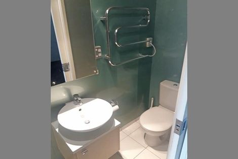 Photo of property in Alpha Apartments, 509/17 Vogel Lane, Auckland Central, Auckland, 1010