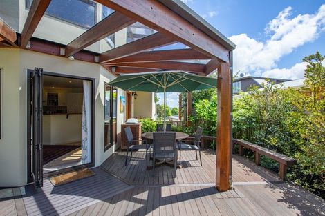 Photo of property in 135a Lake Crescent, Hamilton Lake, Hamilton, 3204