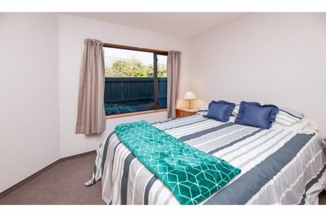 Photo of property in 22 Berkshire Drive, Avonhead, Christchurch, 8042