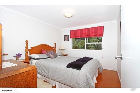 Photo of property in 4 Weatherly Road, Torbay, Auckland, 0630