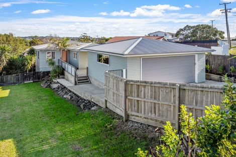 Photo of property in 7 Walbrook Road, Manly, Whangaparaoa, 0930