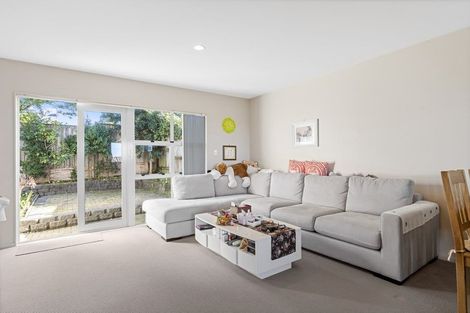 Photo of property in 3/57 Gladstone Road, Northcote, Auckland, 0627