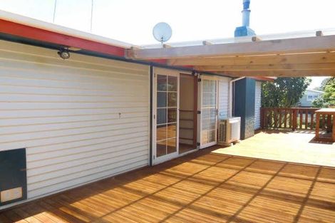 Photo of property in 6 Whakawhiti Street, Marfell, New Plymouth, 4310