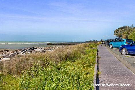 Photo of property in 84 Broadway, Waitara, 4320