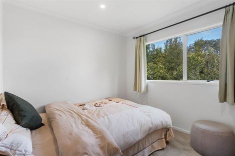 Photo of property in 114 Spinella Drive, Bayview, Auckland, 0629