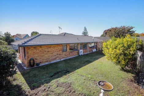 Photo of property in 27 Mangakoea Place, St Andrews, Hamilton, 3200
